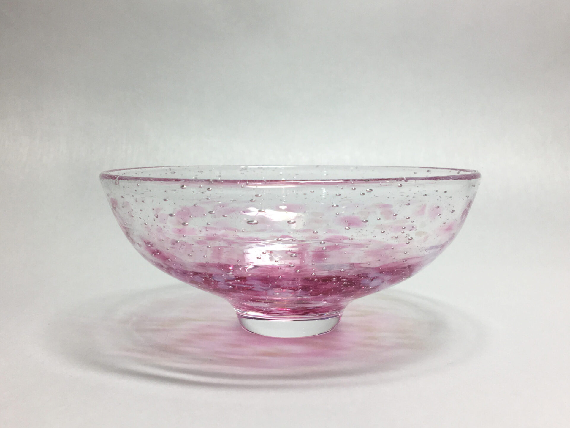 桜吹雪 | きららガラス未来館 – 現代ガラス作品/吹きガラス体験/生涯