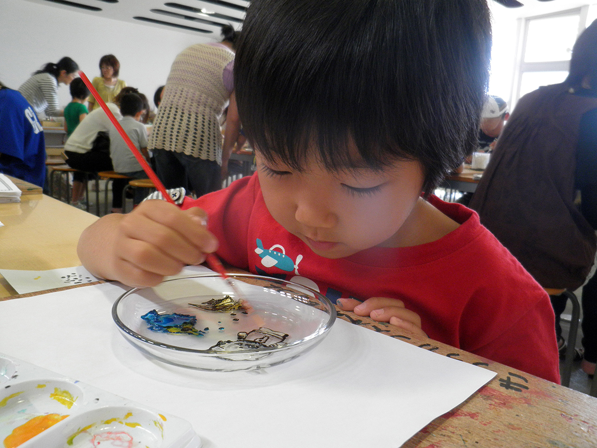 エナメル絵付け