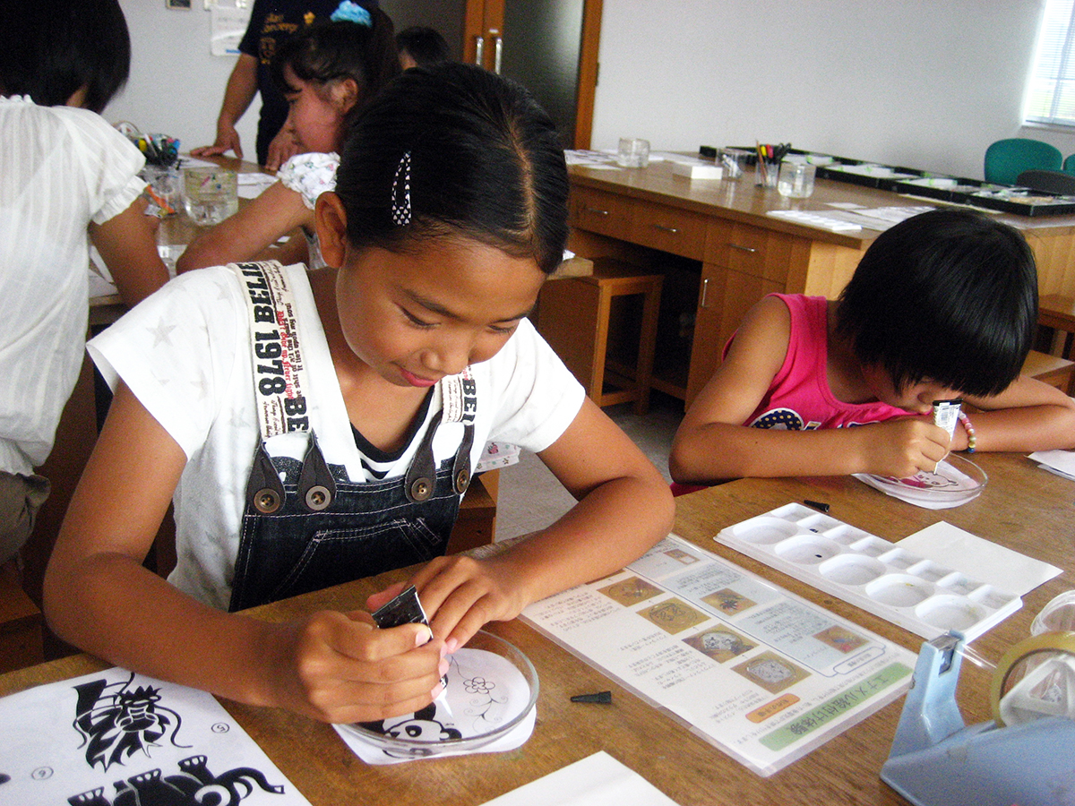 エナメル絵付け